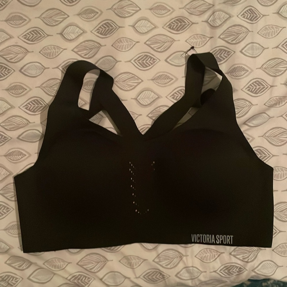 Victoria’s Secret 34C workout bra black